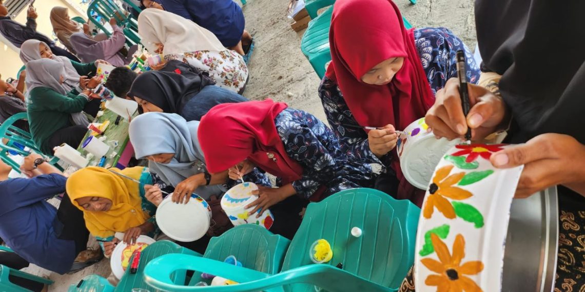 Berkat MMD UB, Warga Desa di Bojonegoro Miliki Ketrampilan Olah Sampah Menjadi Rupiah